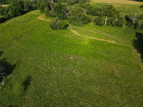 $990,000 | 610 South Hwy EE, El Dorado Springs, MO 64744