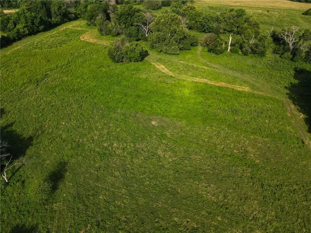 $1,085,000 | 610 South Hwy EE, El Dorado Springs, MO 64744