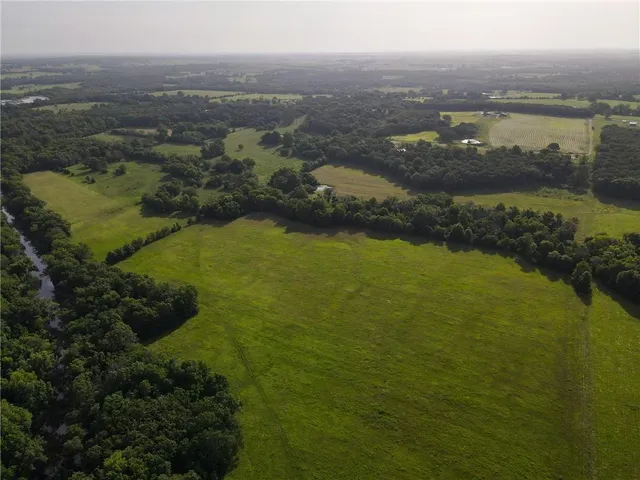 $1,085,000 | 610 South Hwy EE, El Dorado Springs, MO 64744