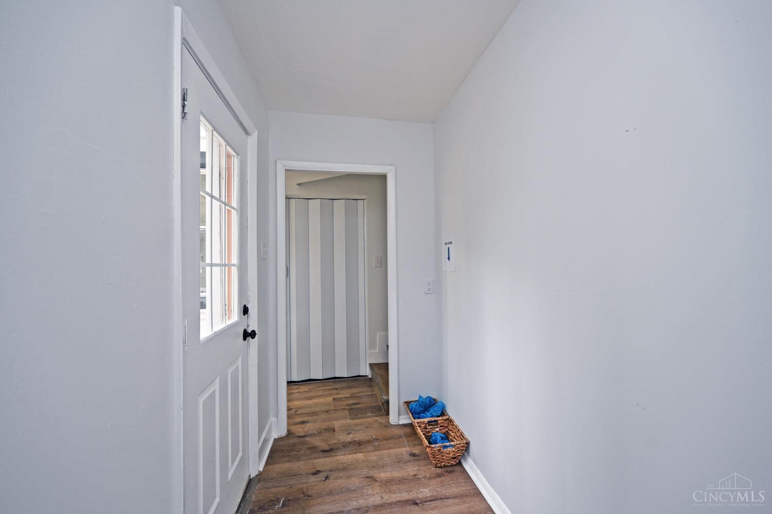 2037 Duck Creek Road Cincinnati, OH 45207 - Photo 14 of 40