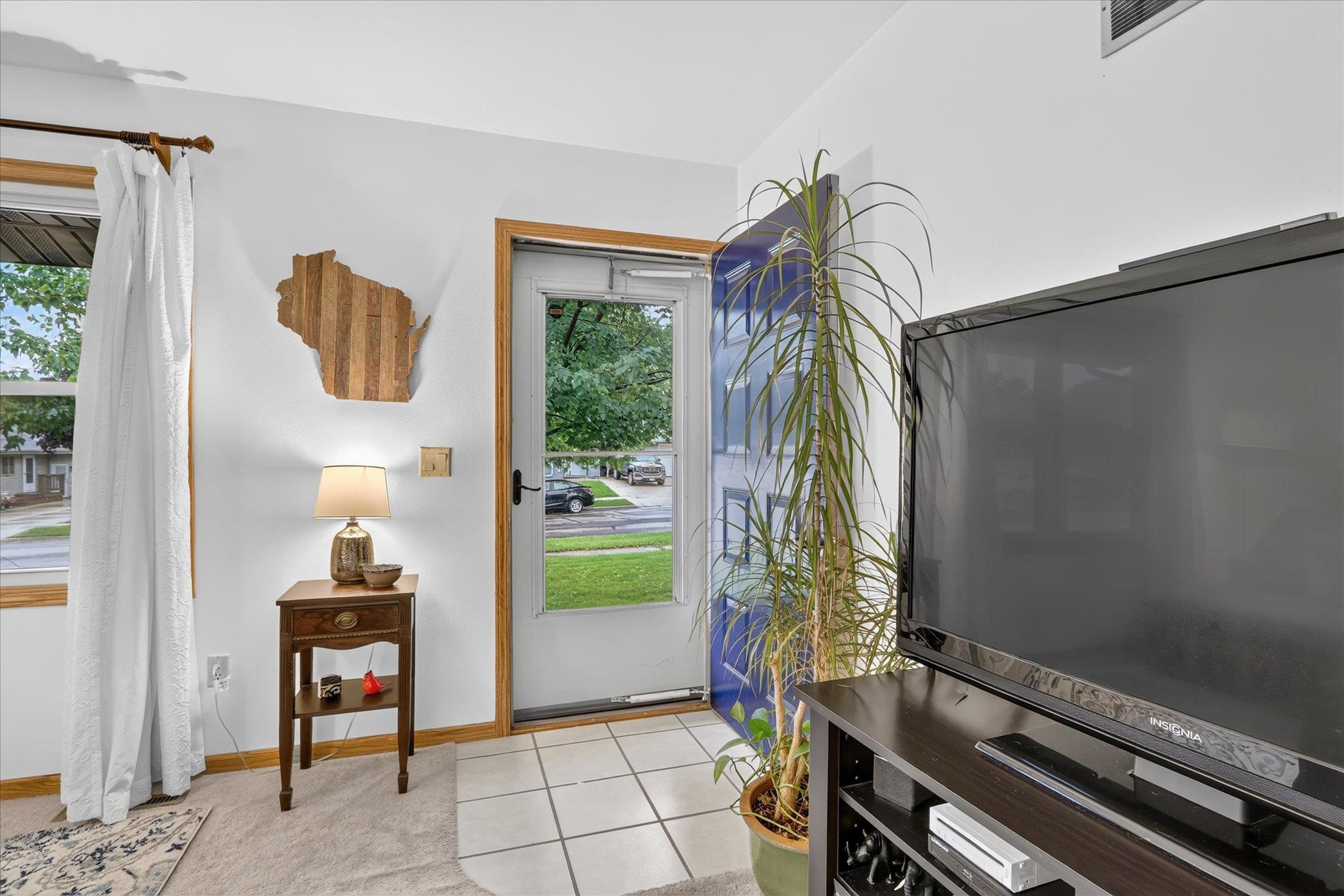 511 Johnson Clinton, WI 53525 - Photo 6 of 42