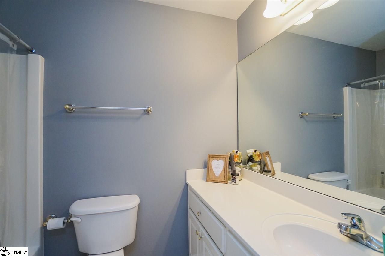 103 Rashford Way Simpsonville, SC 29681 - Photo 8 of 10 Gallery Image 8
