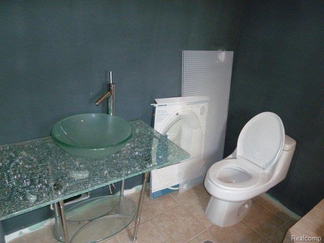 1318 East Romeo Road Oakland, MI 48363 - Photo 6 of 12 P1000276
