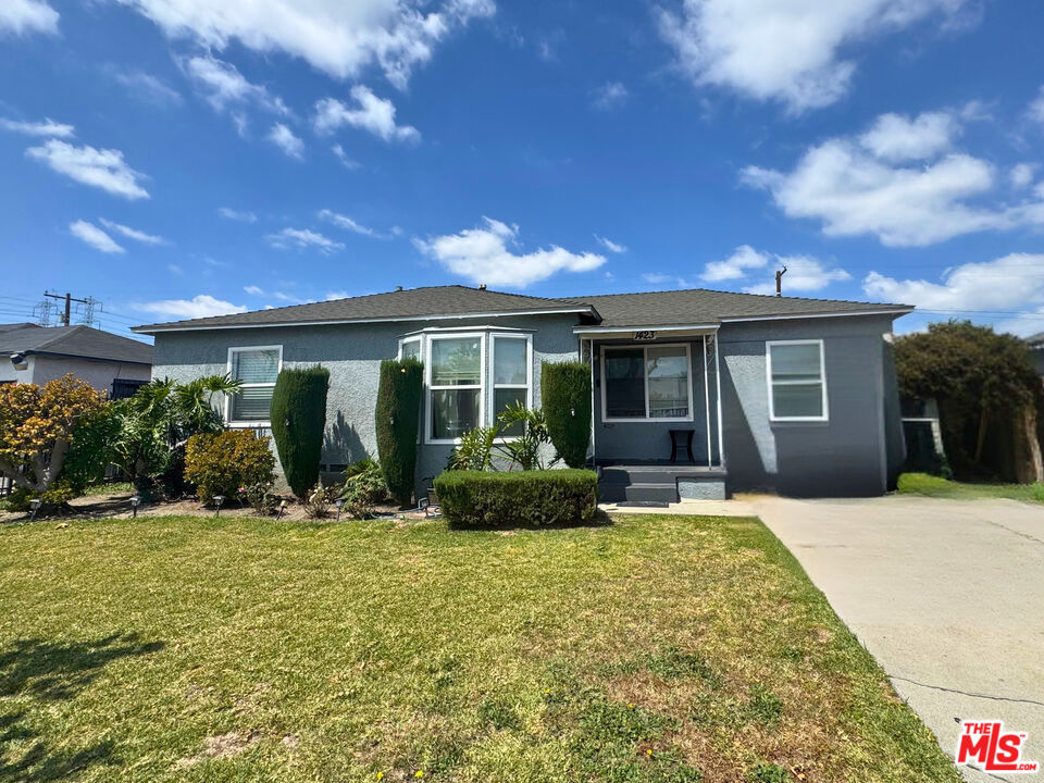 1423 South Whitemarsh Avenue Compton, CA 90220 - Photo 1 of 8