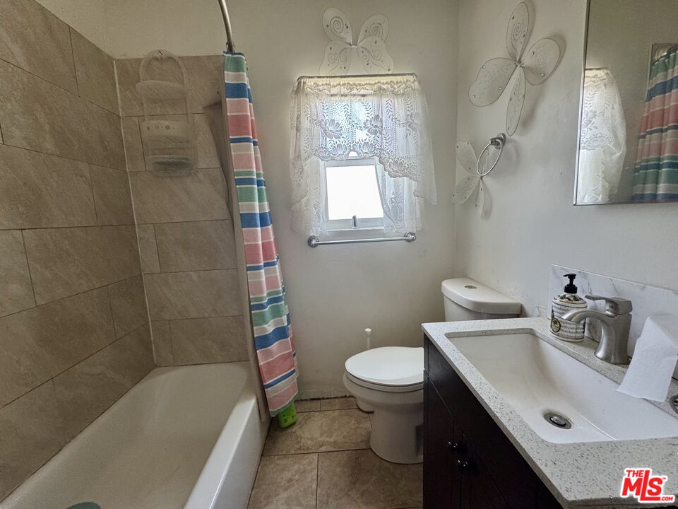 1423 South Whitemarsh Avenue Compton, CA 90220 - Photo 5 of 8