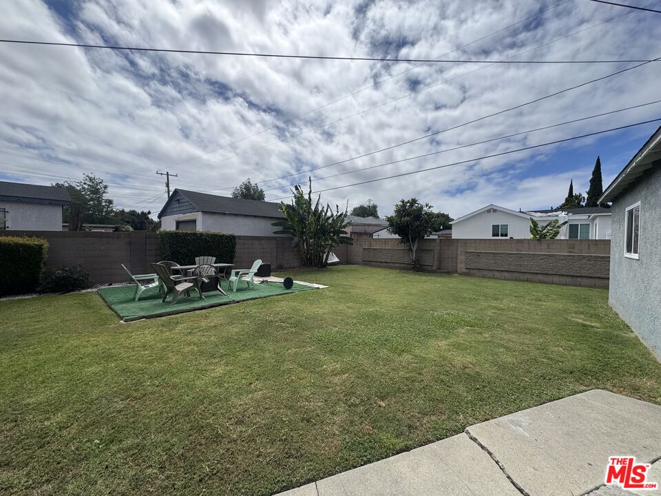 1423 South Whitemarsh Avenue Compton, CA 90220 - Photo 6 of 8