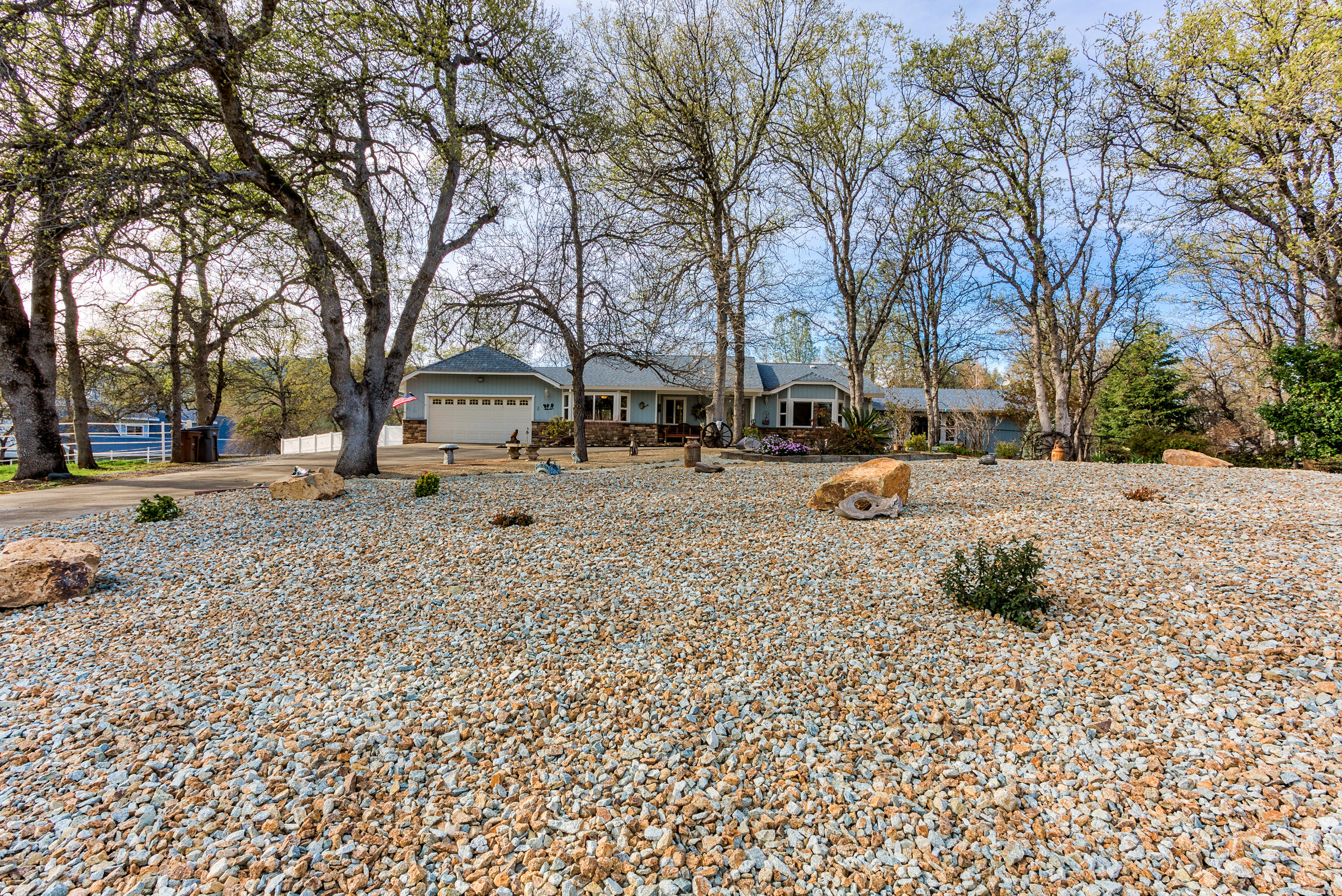 15756 Montgomery Ranch Road Redding, CA 96001 - Photo 6 of 69 _MGL0321