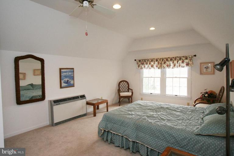 5329 Brooks Woods Road Lothian, MD 20711 - Photo 22 of 30 5th Bedroom & 4th Bath is guest suite above garage
