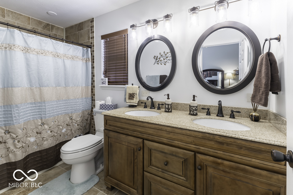 7425 Monterey Circle Avon, IN 46123 - Photo 23 of 34