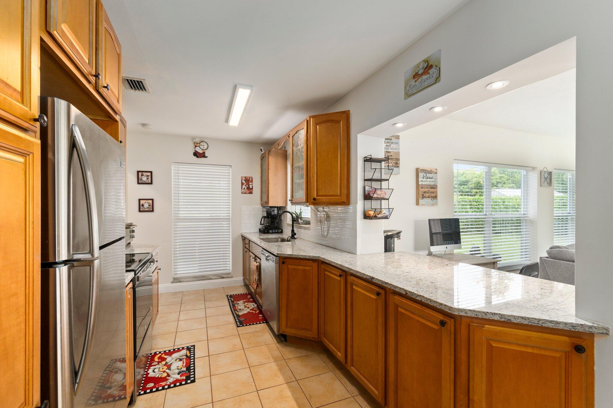 2845 Southeast Treasure Island Road Port St. Lucie, FL 34952 - Photo 17 of 53 28-web-or-mls-DSC01073