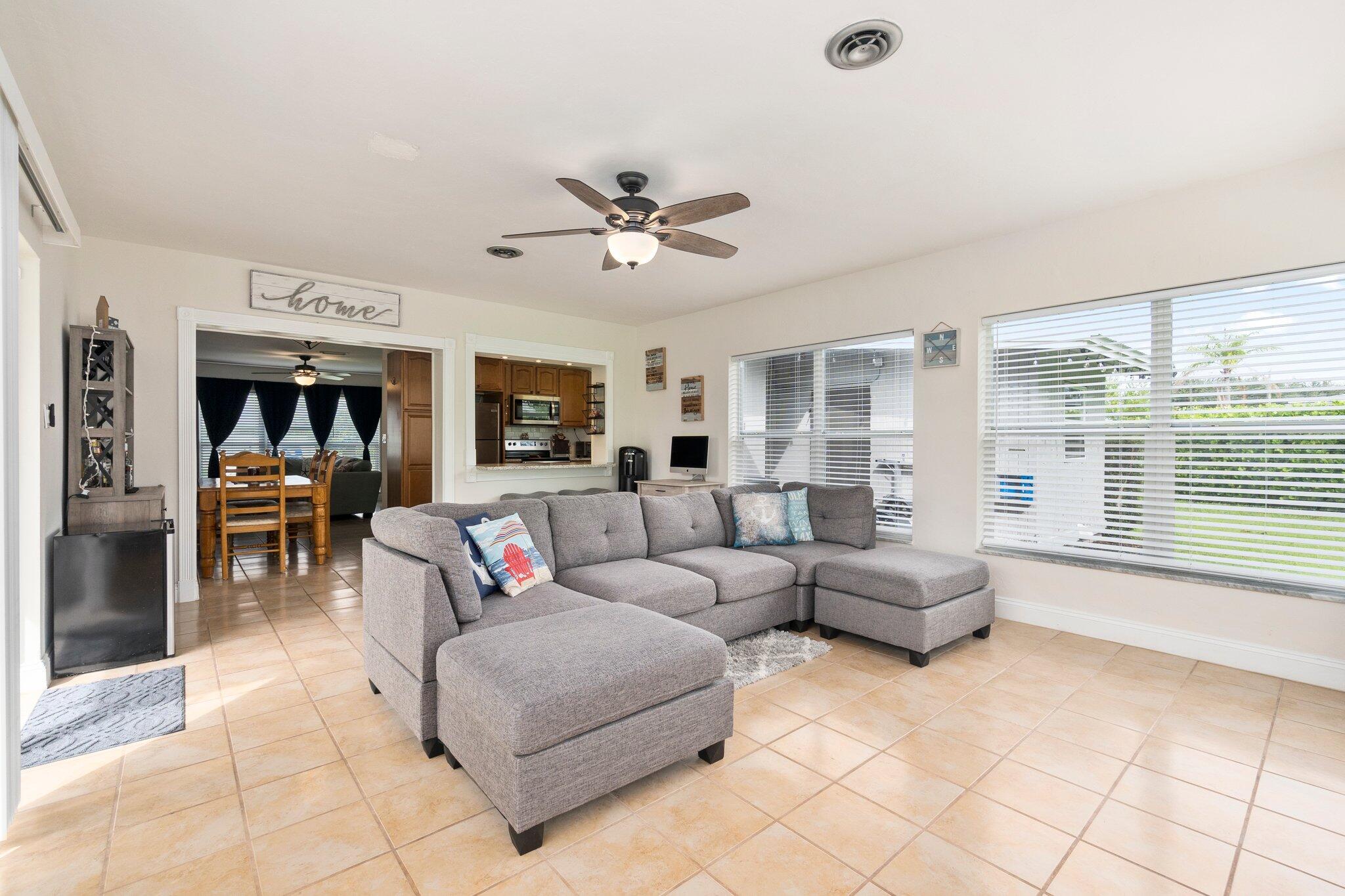 2845 Southeast Treasure Island Road Port St. Lucie, FL 34952 - Photo 27 of 53 37-web-or-mls-DSC01236