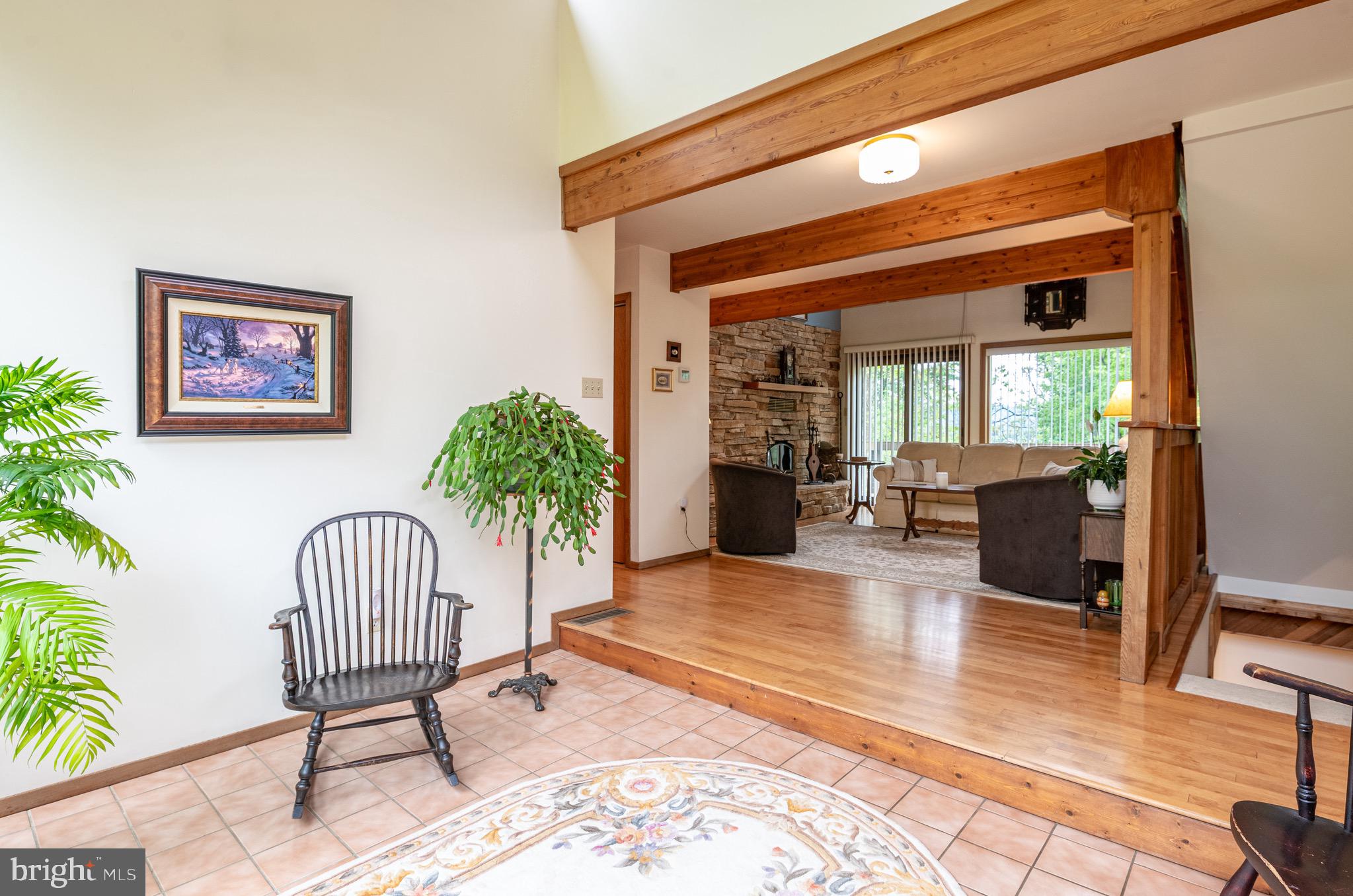 40 Golfview Lane Reading, PA 19606 - Photo 22 of 48 a living room with furniture and a potted plant