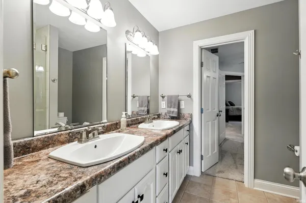 $1,299,900 | 17325 Highway 1, Spencerville, IN 46788
