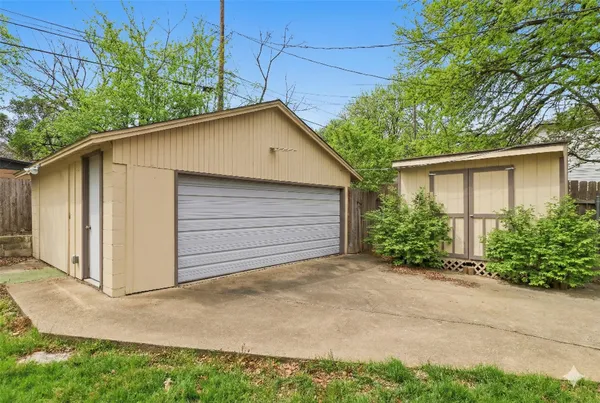 $3,300 | 2007 Montclaire Street, Austin, TX 78704