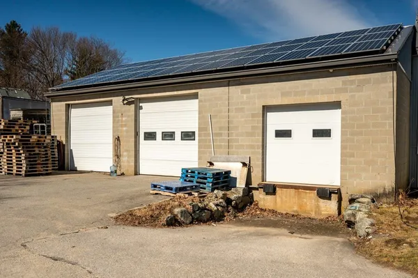 $1,500,000 | 120 Exeter Road, Newfields, NH 03856