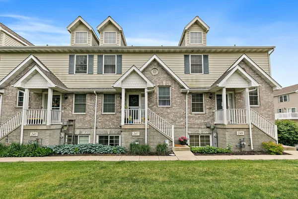 $229,900 | 247 Judy Lane, Cortland, IL 60112