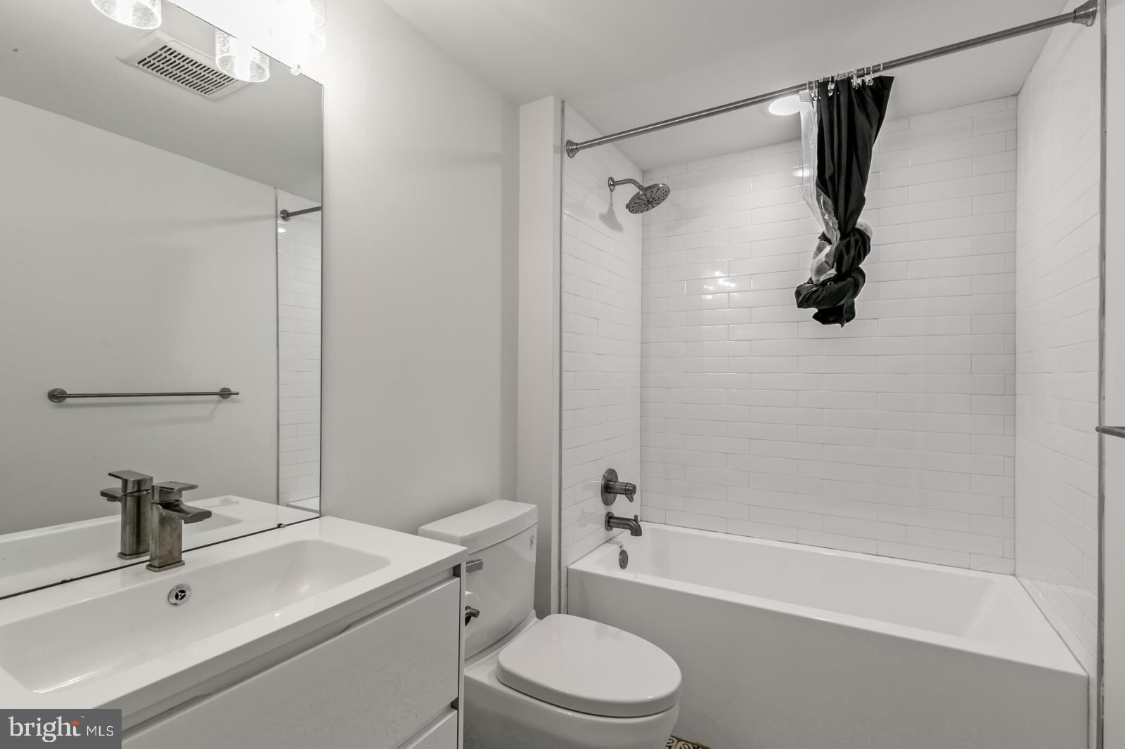2119 North Front Street, Unit 1 Philadelphia, PA 19122 - Photo 6 of 14