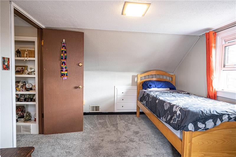 1721 Elderslee Road Pittsburgh, PA 15227 - Photo 13 of 16 3rd bedroom.
