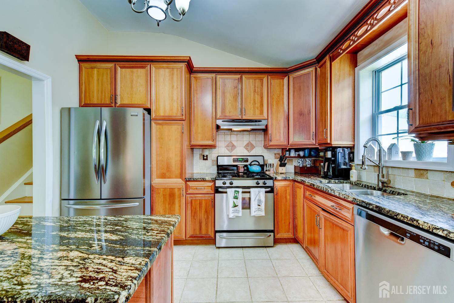 17 Sand Road Milltown, NJ 08850 - Photo 14 of 36