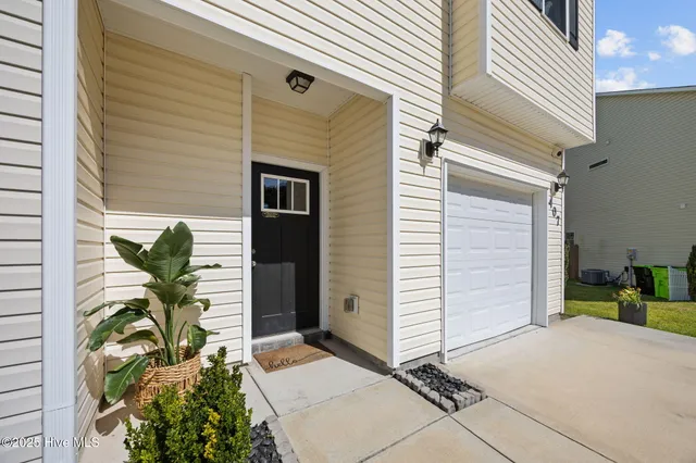 $279,000 | 407 Frisco Way, Holly Ridge, NC 28445