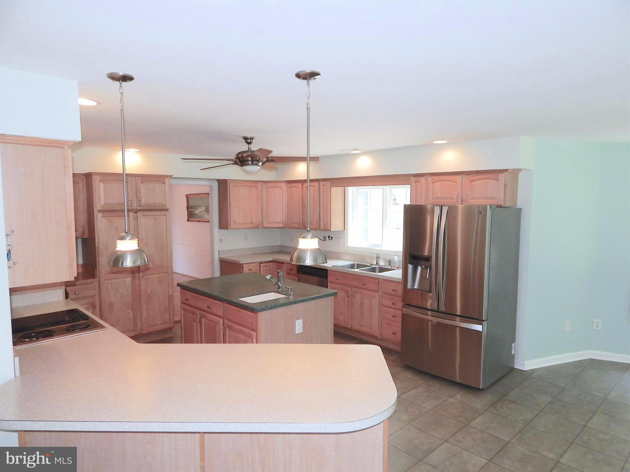 65 Sycamore Ridge Road Fredericksburg, VA 22405 - Photo 2 of 30 Breakfast Bar-Island-SS Appliances-Layered Pantry