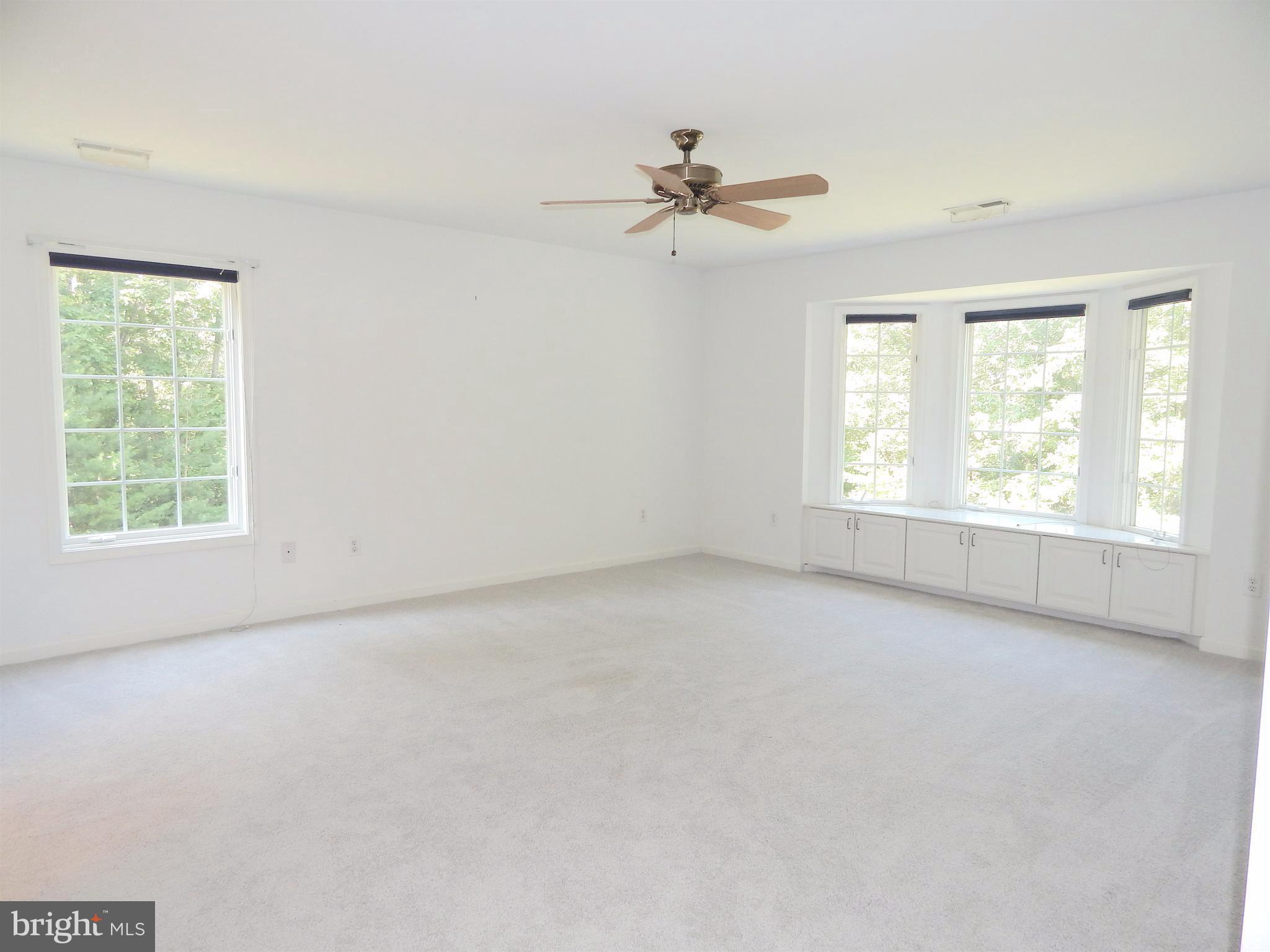 65 Sycamore Ridge Road Fredericksburg, VA 22405 - Photo 12 of 30 Master BR apx 17x16-Walkin Closet-new Carpet 3/17
