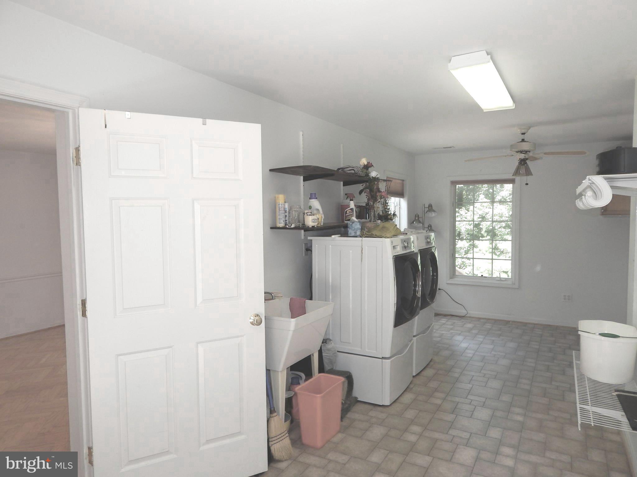 65 Sycamore Ridge Road Fredericksburg, VA 22405 - Photo 19 of 30 Laundry, Utility/Mud Rm-aprx 23x8- leads to Garage