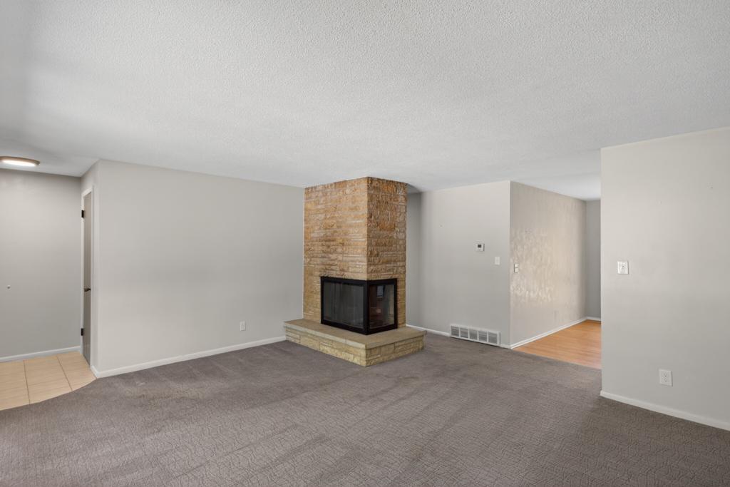 2329 16th Avenue Northwest Rochester, MN 55901 - Photo 5 of 42 Gallery Image 5