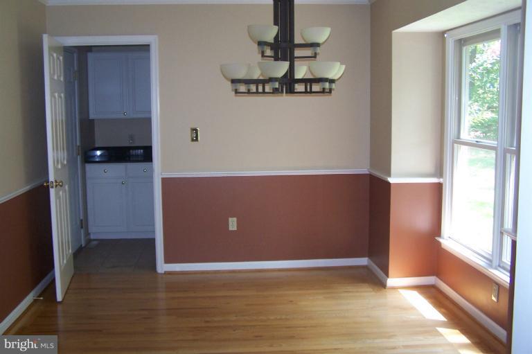 372 Reynolds Road Cross Junction, VA 22625 - Photo 10 of 20 Dining Room