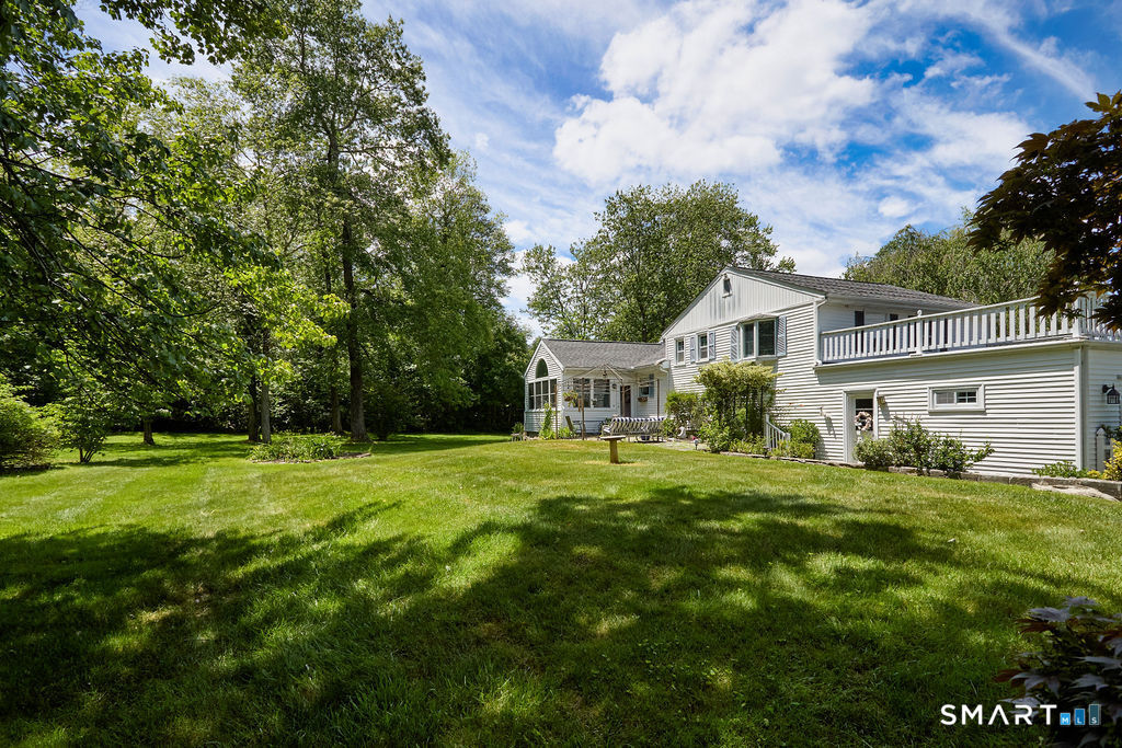 32 Lincoln Lane Ridgefield, CT 06877 - Photo 3 of 40 Gallery Image 3