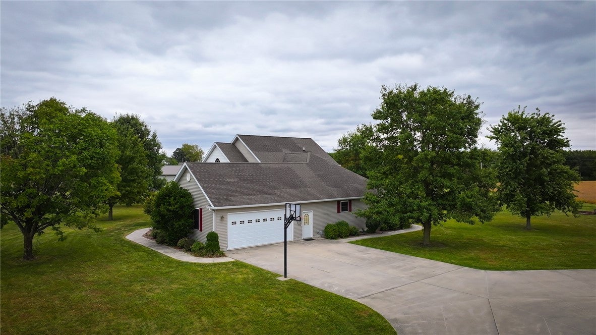 1121 Cr 1000e Road Sullivan, IL 61951 - Photo 43 of 48 Gallery Image 43