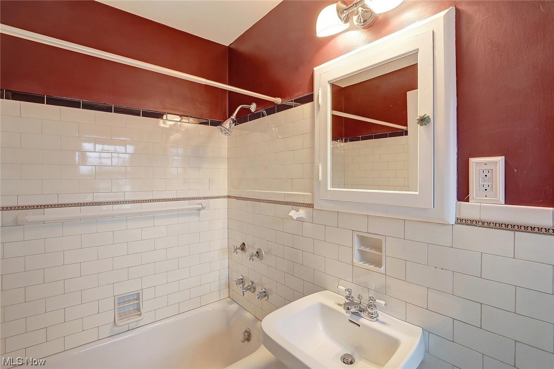3106 Chadbourne Road Cleveland, OH 44120 - Photo 22 of 30 Gallery Image 22