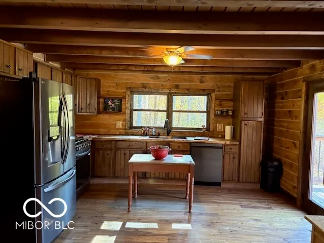 $1,000,000 | 2532 West County Road 900 South, Cloverdale, IN 46120