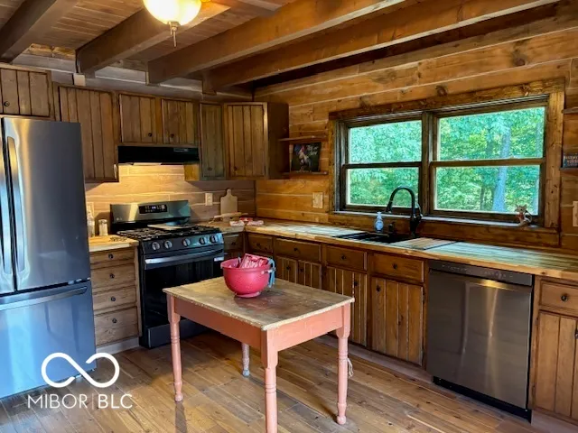 $1,000,000 | 2532 West County Road 900 South, Cloverdale, IN 46120