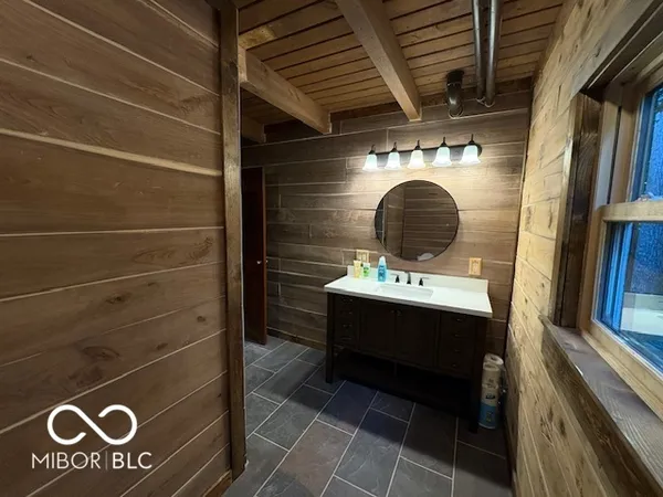 $875,000 | 2532 West County Road 900 South, Cloverdale, IN 46120