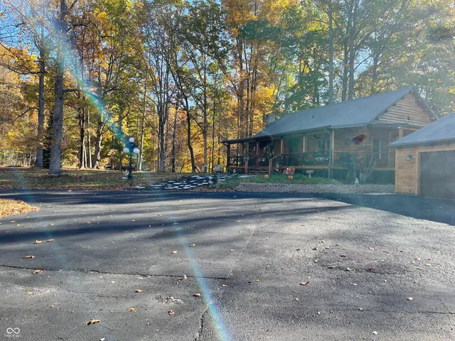 $1,000,000 | 2532 West County Road 900 South, Cloverdale, IN 46120