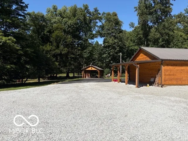 $1,000,000 | 2532 West County Road 900 South, Cloverdale, IN 46120