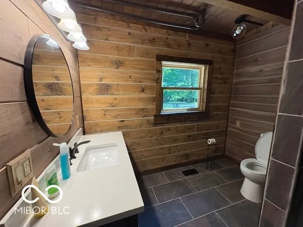 $875,000 | 2532 West County Road 900 South, Cloverdale, IN 46120