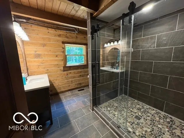 $1,000,000 | 2532 West County Road 900 South, Cloverdale, IN 46120