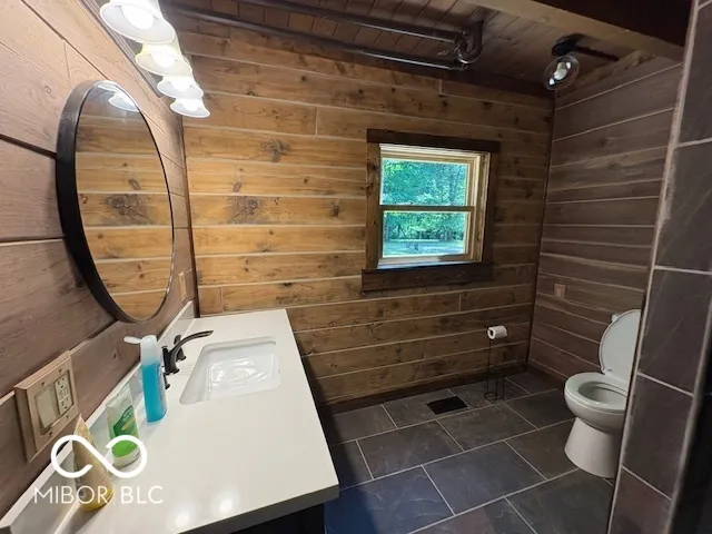 $1,000,000 | 2532 West County Road 900 South, Cloverdale, IN 46120