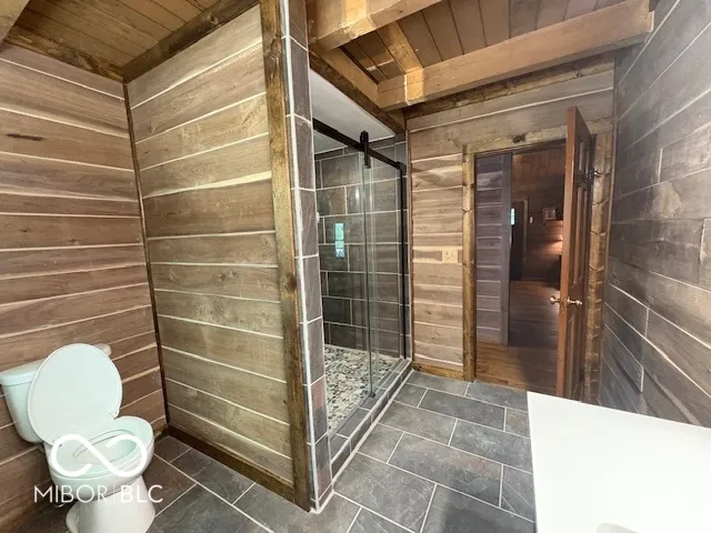 $1,000,000 | 2532 West County Road 900 South, Cloverdale, IN 46120