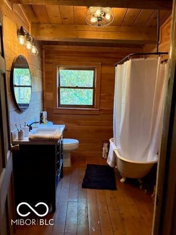 $1,000,000 | 2532 West County Road 900 South, Cloverdale, IN 46120