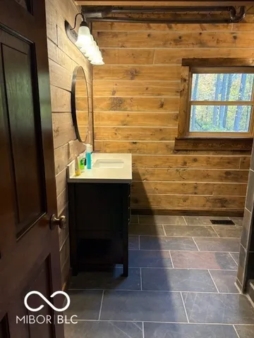 $1,000,000 | 2532 West County Road 900 South, Cloverdale, IN 46120