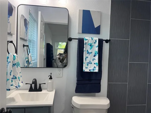 $319,900 | 5812 McCart Avenue, Fort Worth, TX 76133