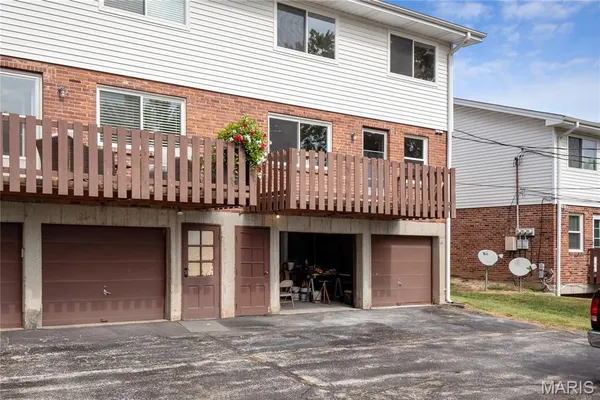 $2,250 | 514 Broadmoor Drive, Chesterfield, MO 63017