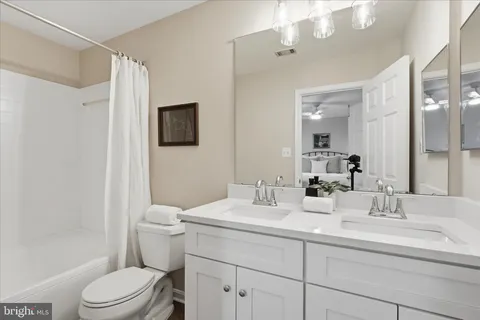 $595,000 | 14143 Compton Valley Way, Centreville, VA 20121