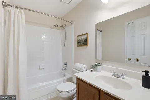 $595,000 | 14143 Compton Valley Way, Centreville, VA 20121