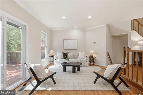 $595,000 | 14143 Compton Valley Way, Centreville, VA 20121