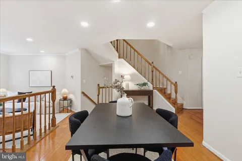 $595,000 | 14143 Compton Valley Way, Centreville, VA 20121