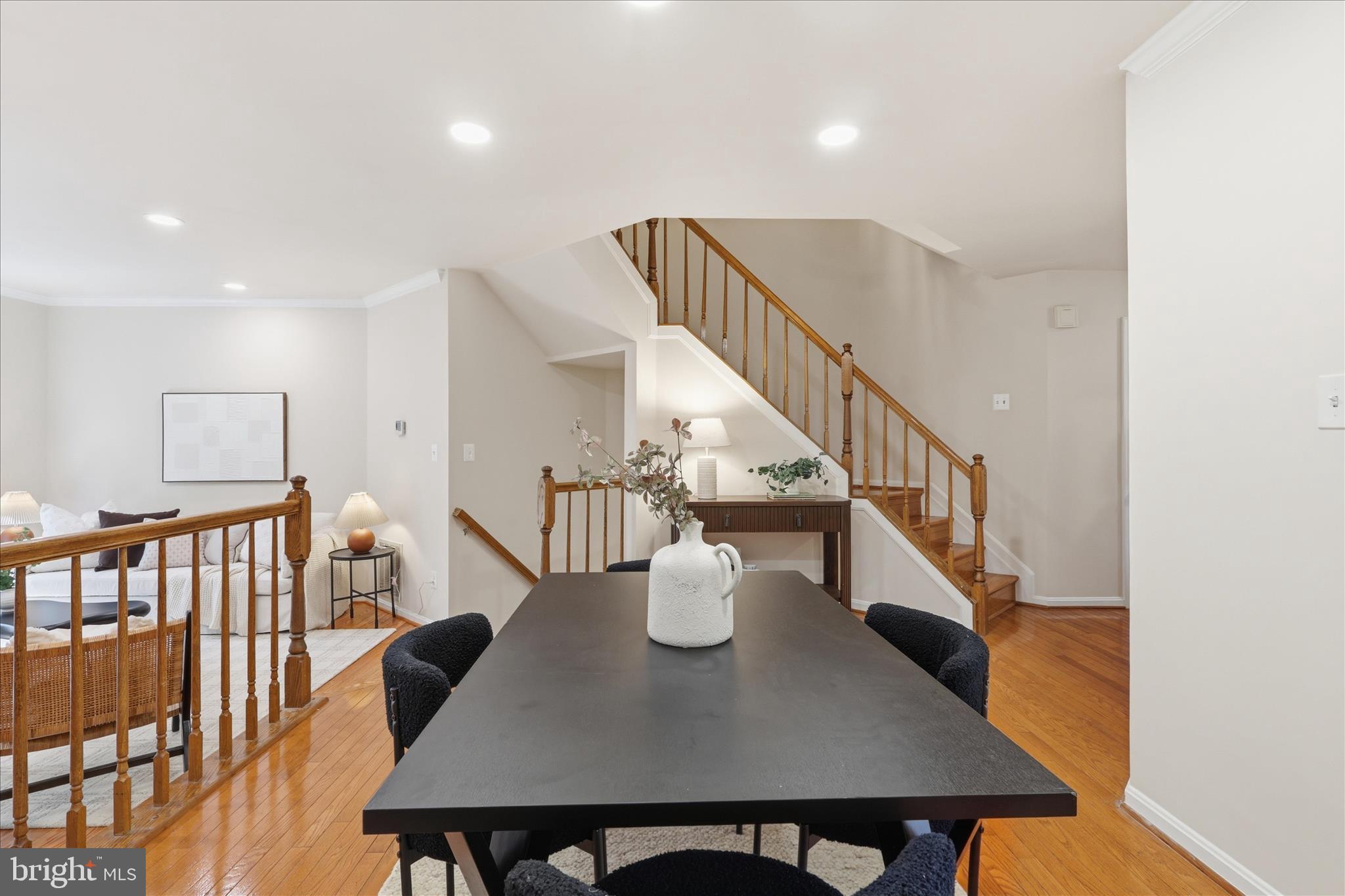 14143 Compton Valley Way Centreville, VA 20121 - Photo 5 of 37